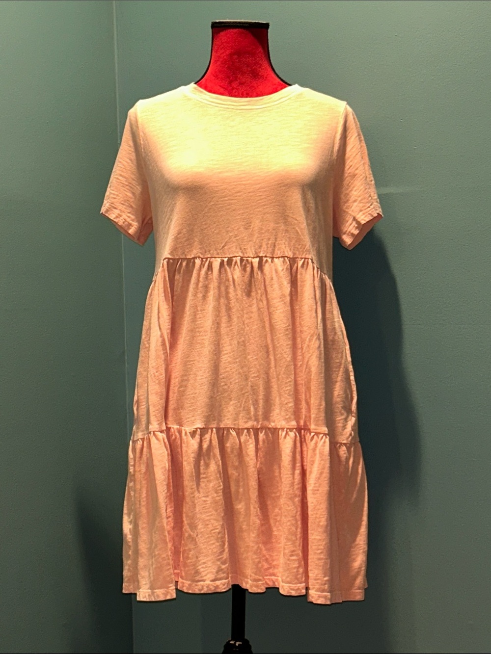 Old Navy Light Peach Tiered Short Sleeve Dress Size Medium
